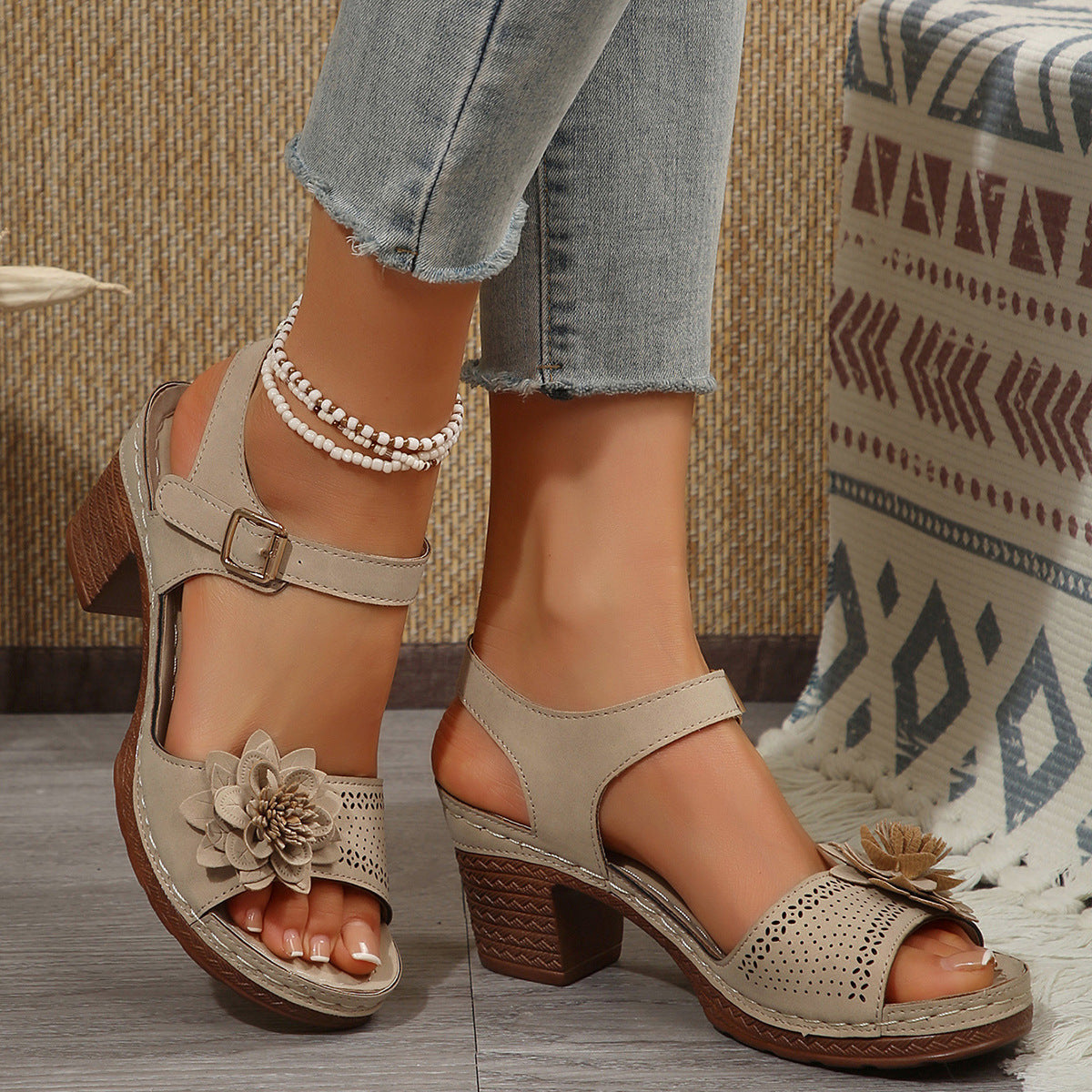 Blumige Damen Plateau Sandalen für den Sommer Alltagslook