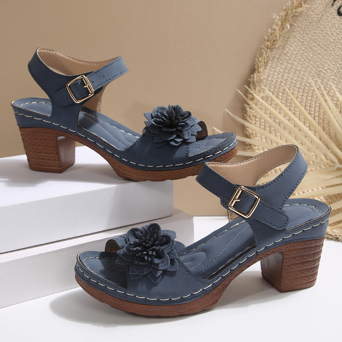 Blumige Damen Plateau Sandalen für den Sommer Alltagslook
