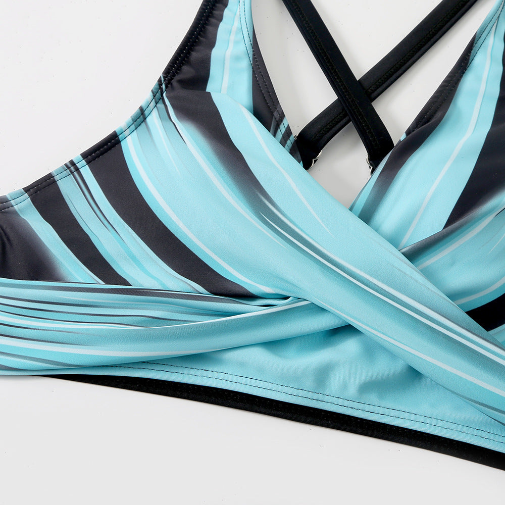 Stilvoller Frühlings-Bikini für Strand und Pool