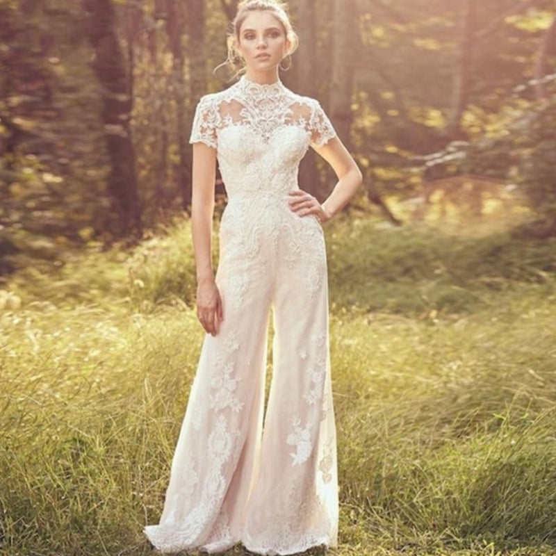 Eleganter Braut-Jumpsuit Kurzarm Perfekt für Ihre Hochzeit