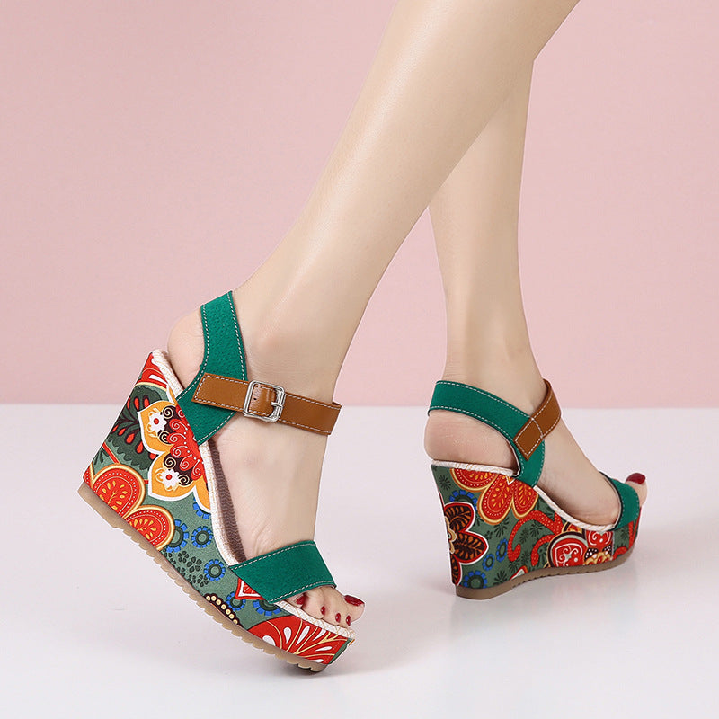 Blumen Wedge Sandalen Sommerfarben für Damen