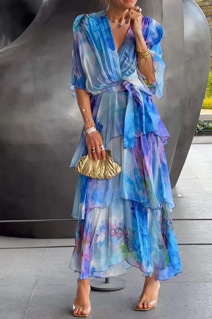 Elegantes Lagenkleid in Blau für Frühling und Abendveranstaltungen