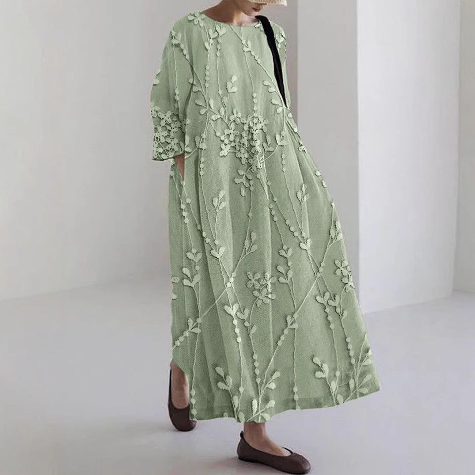 Blumenkleid mit Dreiviertelärmeln für den Frühling
