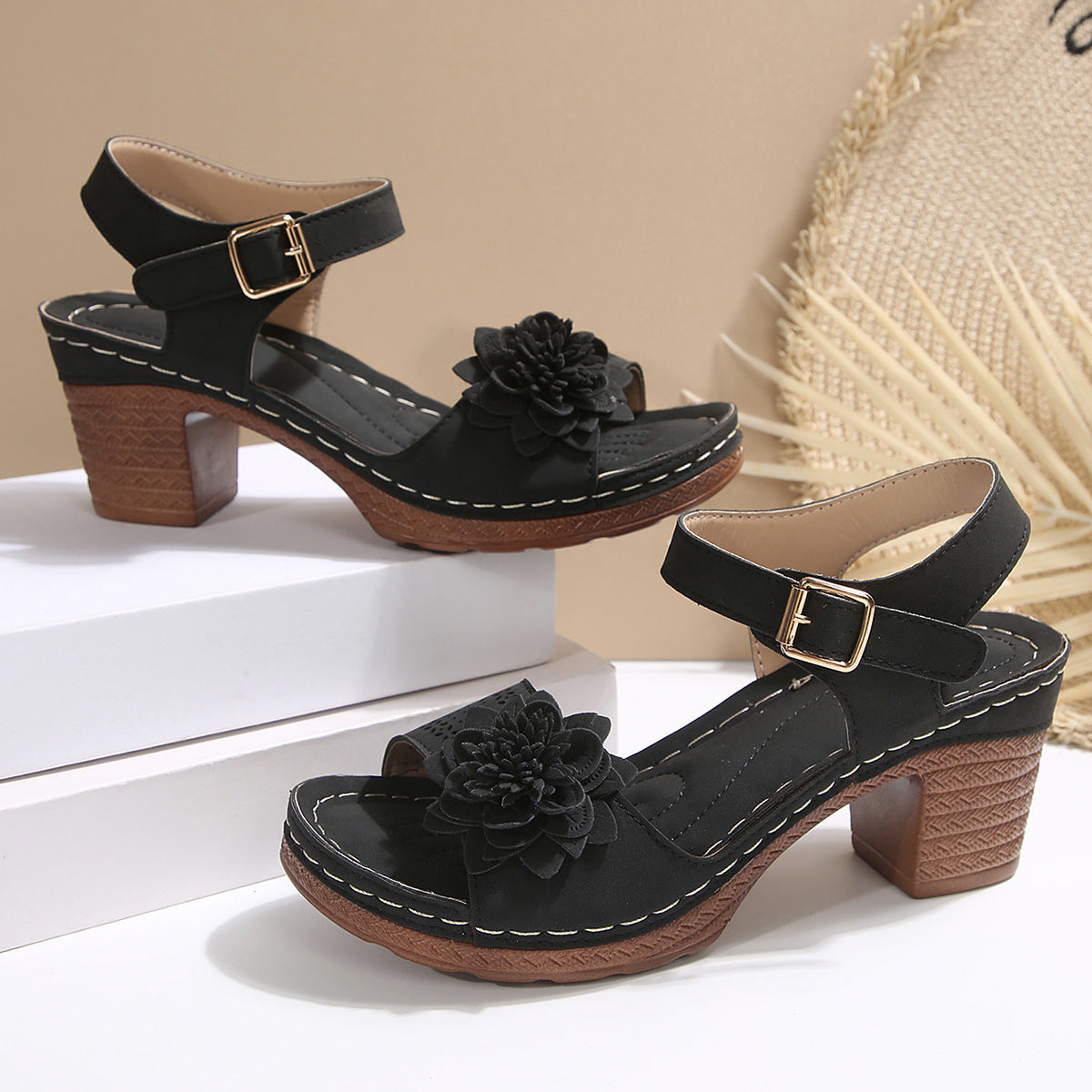 Blumige Damen Plateau Sandalen für den Sommer Alltagslook
