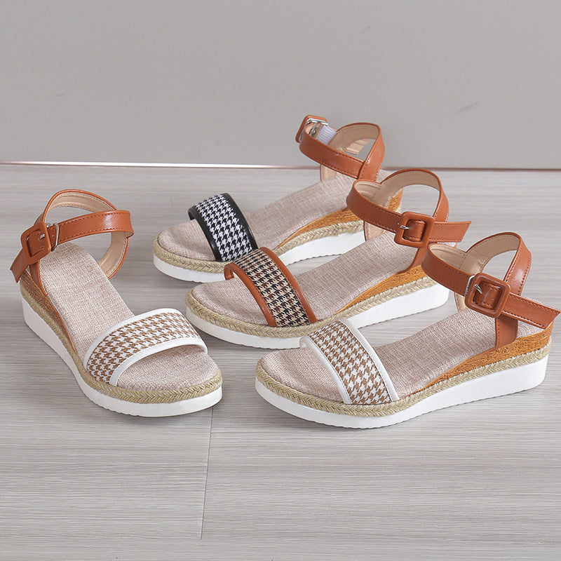 Elegante Hahnentritt-Sandaletten Perfekt für den Sommer