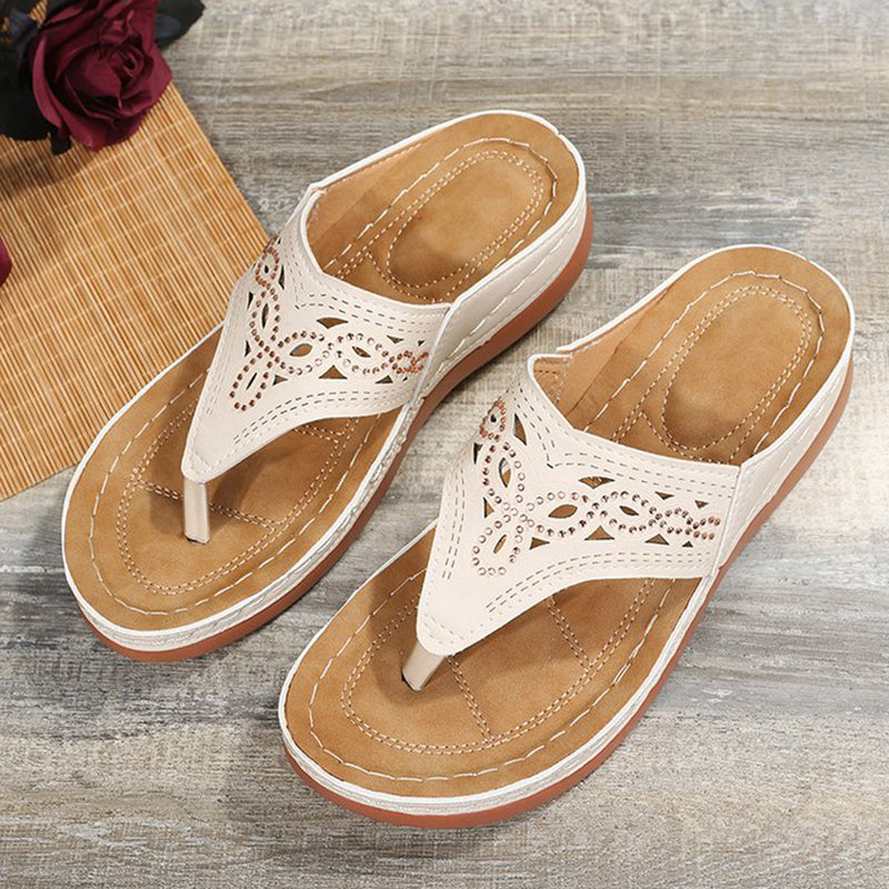 Frühlingshafte Keilsandalen mit Strass für Strand & Alltag