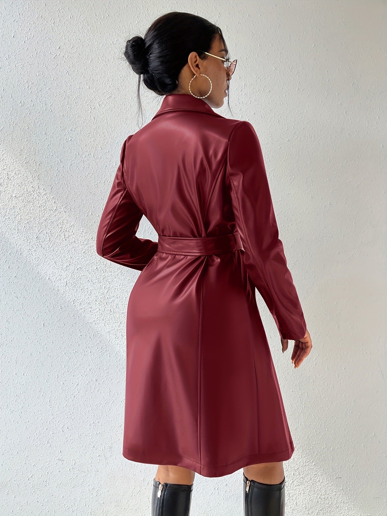 Eleganter Trenchcoat mit Revers für den Frühling