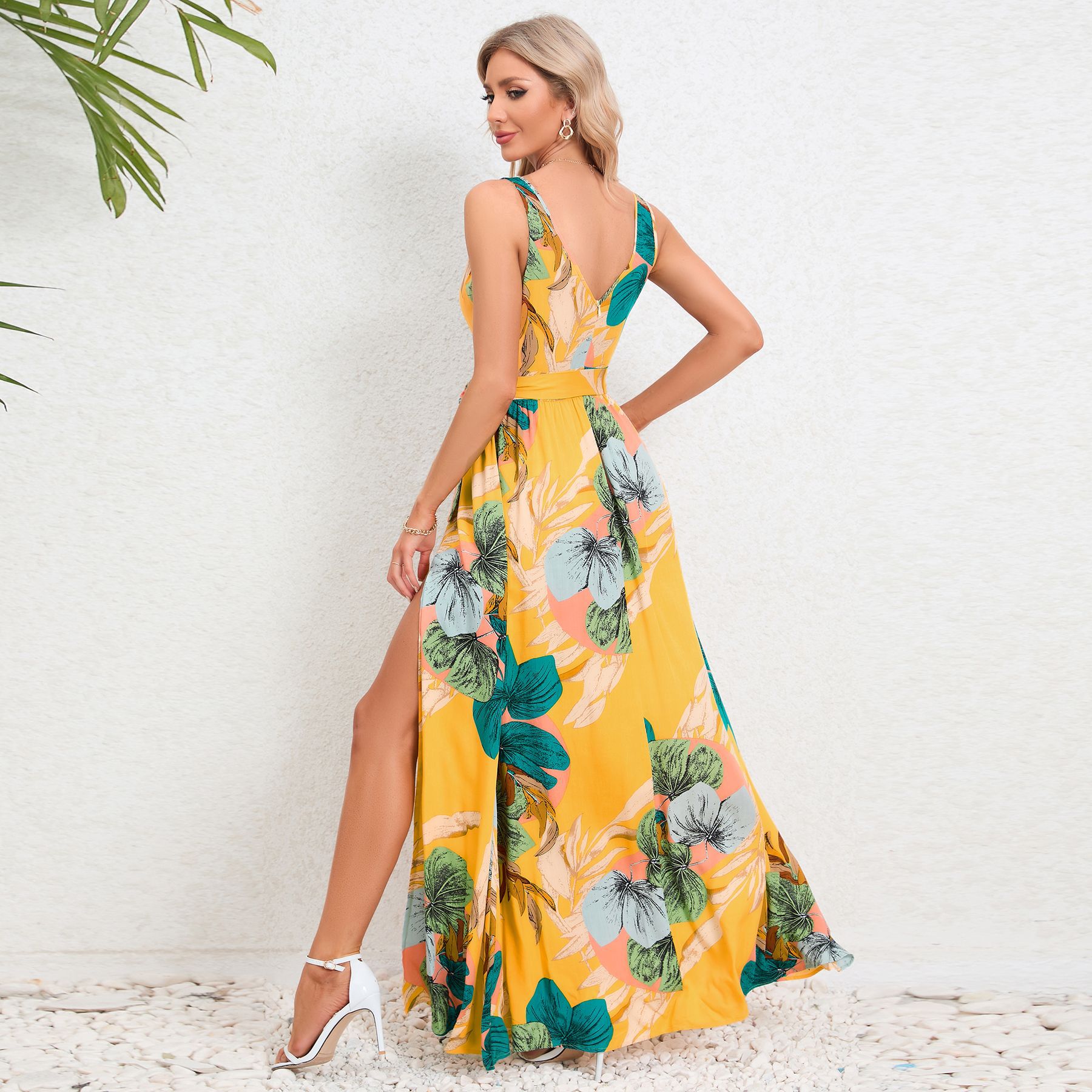 Frühlingshaftes Maxikleid mit Blumenprint für besondere Anlässe