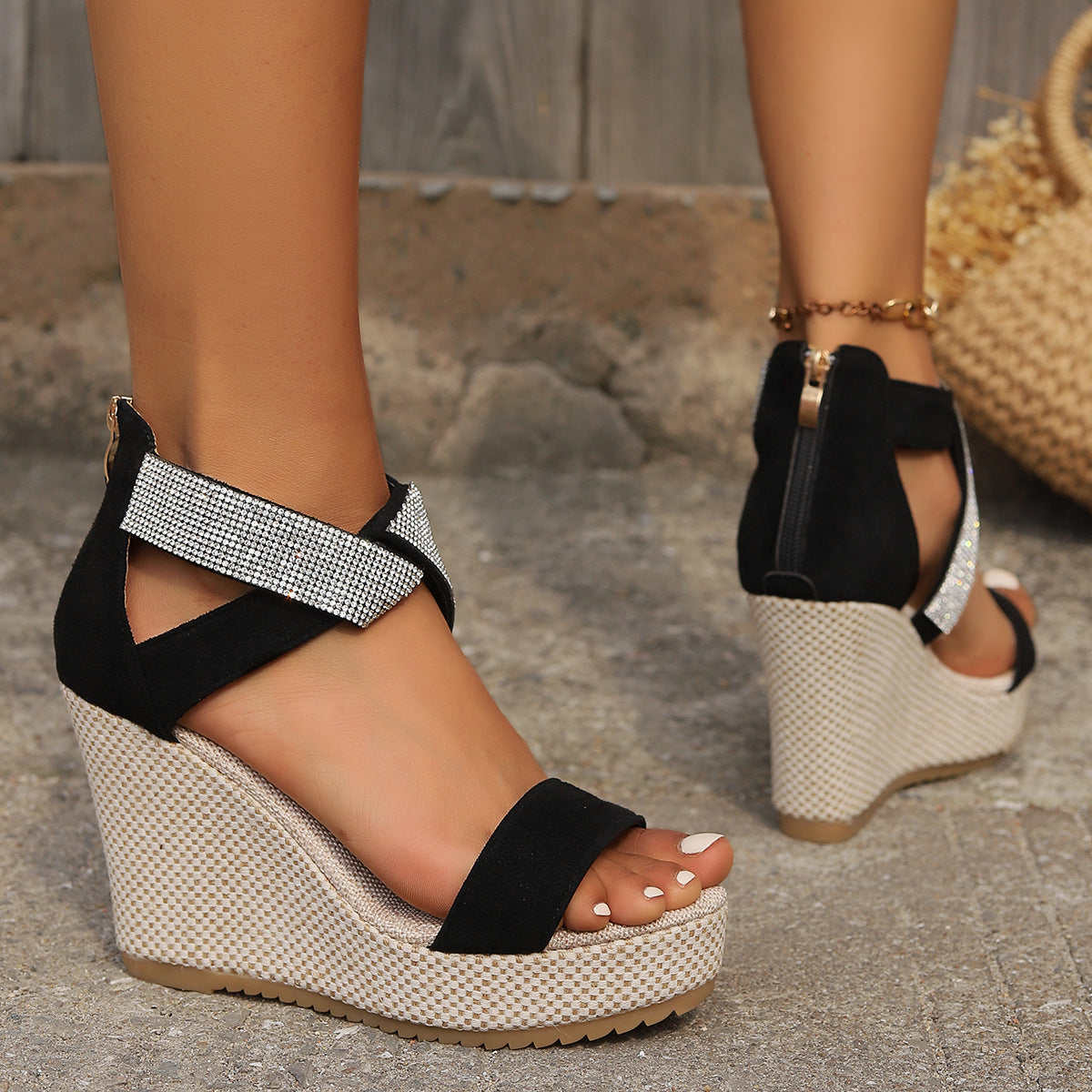 Stilvolle Wedges Sandalen mit Strass für besondere Anlässe