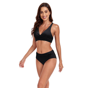 Stilvoller Frühlings-Bikini für Strand und Pool