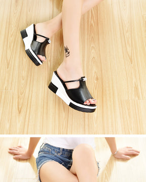 Glamouröse Keilplattform Sandalen mit Strass für den Frühling