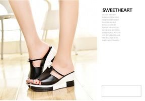 Glamouröse Keilplattform Sandalen mit Strass für den Frühling