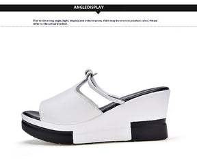 Glamouröse Keilplattform Sandalen mit Strass für den Frühling