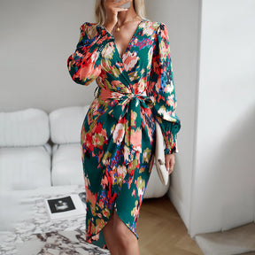 Frühlingshaftes V-Ausschnitt Kleid Perfekt für Elegante Anlässe