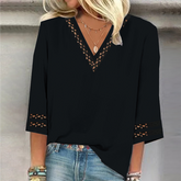 Black V-Neck 3/4 Sleeve Top - Frühlingshafter Chic & Komfort in Einem