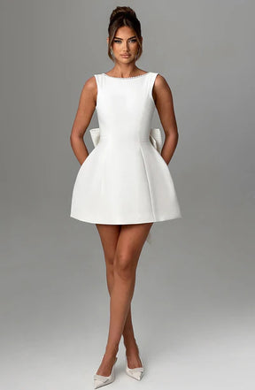 Elegantes A-Linien Kleid mit Schleife Perfekt für Partys