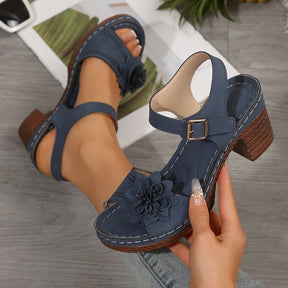 Blumige Damen Plateau Sandalen für den Sommer Alltagslook